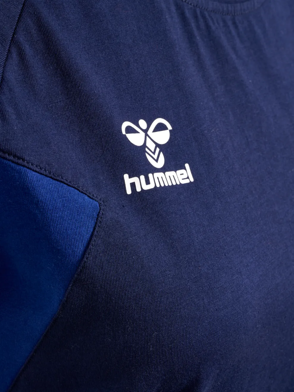 hmlTRAVEL T-SHIRT S/S WOMAN