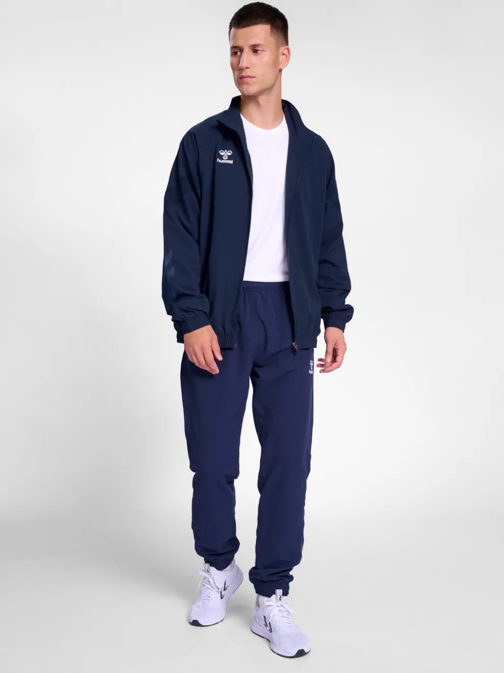 hmlTRAVEL WOVEN JACKET