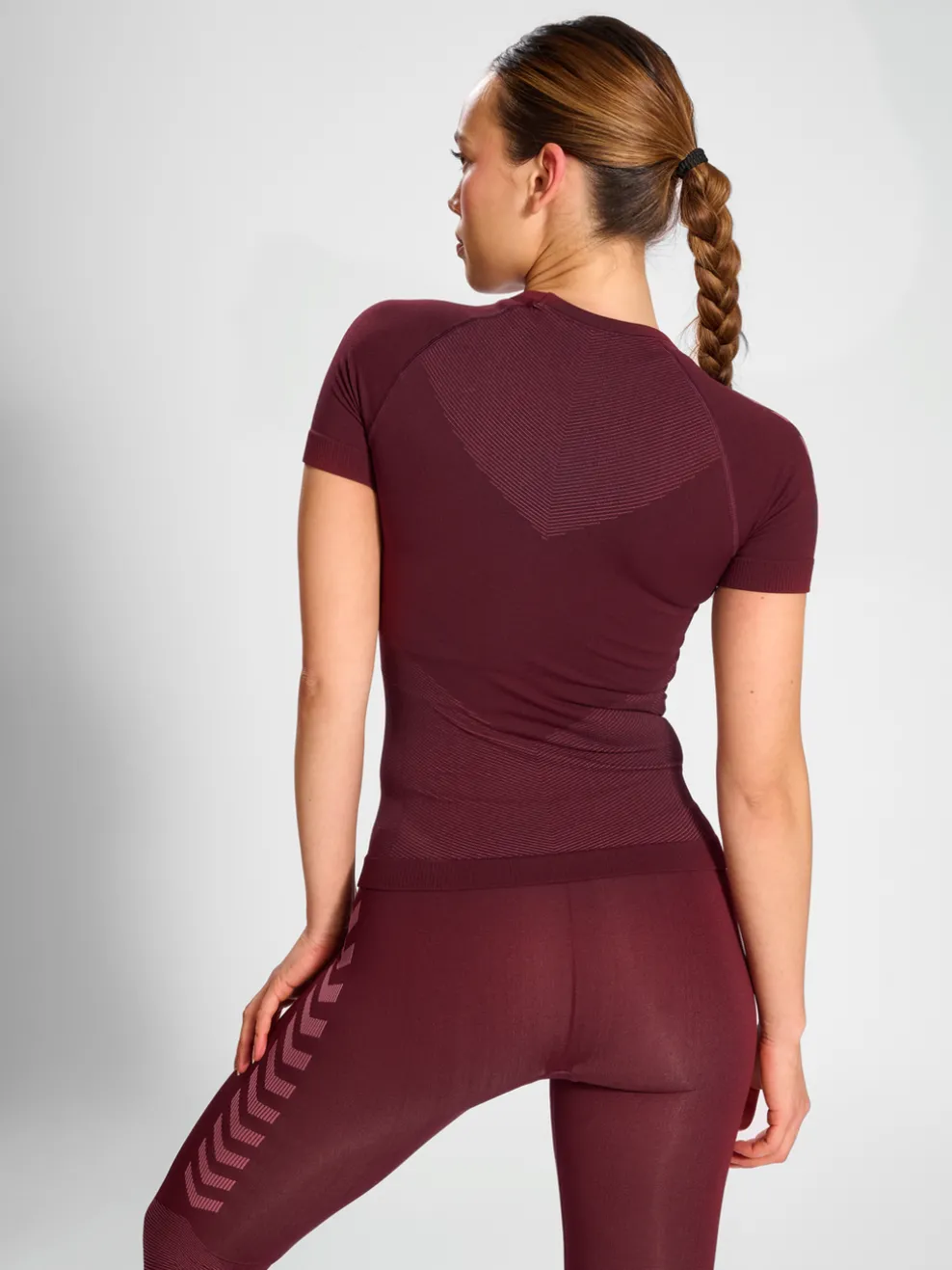 HUMMEL FIRST SEAMLESS JERSEY S/S W