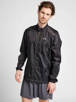 MEN PACKABLE TECH JACKET