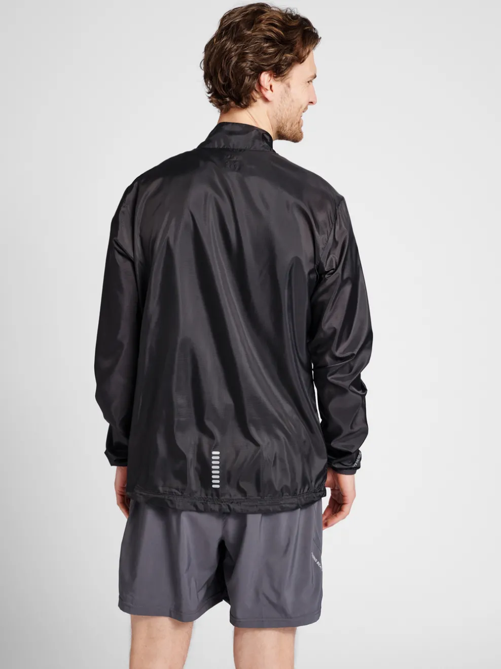 MEN PACKABLE TECH JACKET