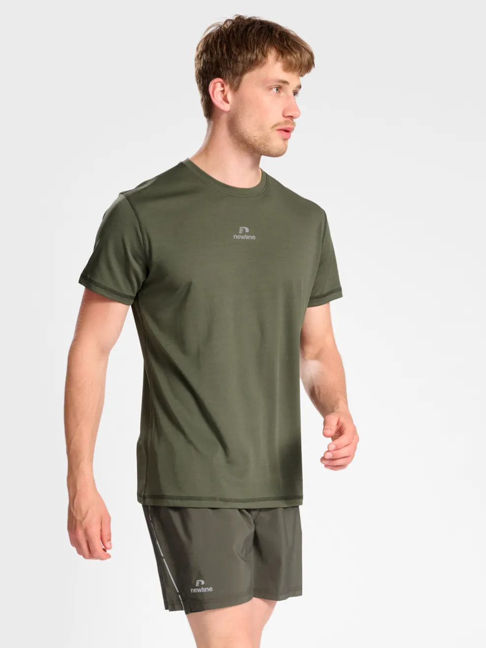 nwlBEAT POLY TEE