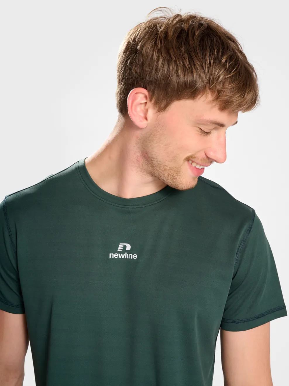 nwlBEAT POLY TEE