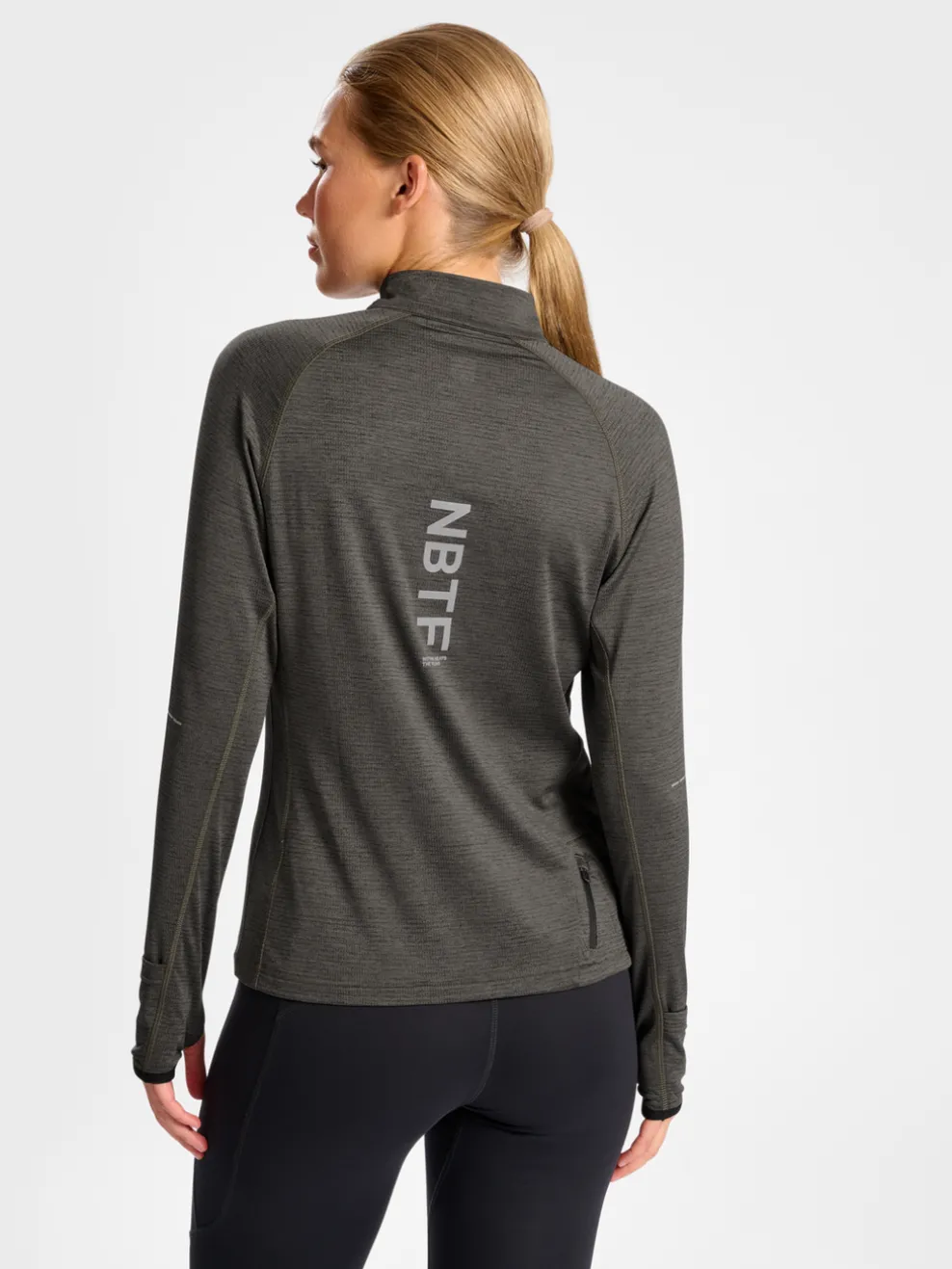 nwlPACE HALF ZIP WOMAN