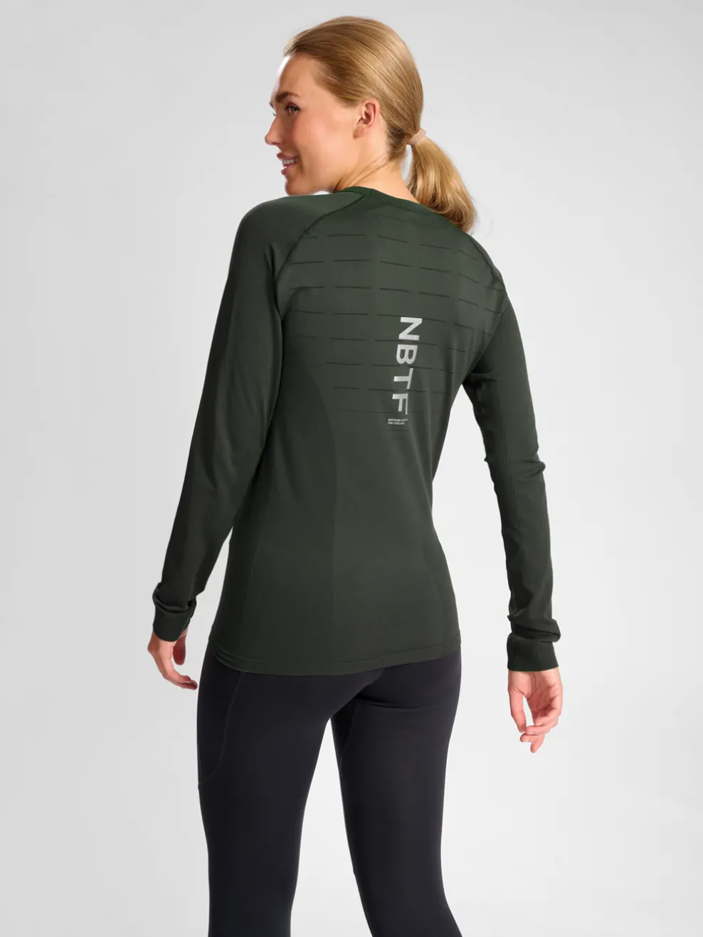 nwlPACE LS SEAMLESS WOMAN