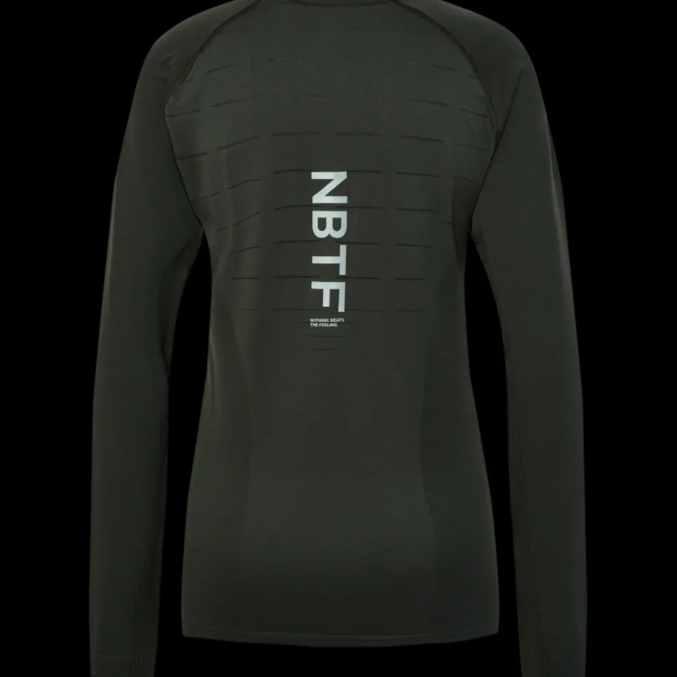 nwlPACE LS SEAMLESS WOMAN