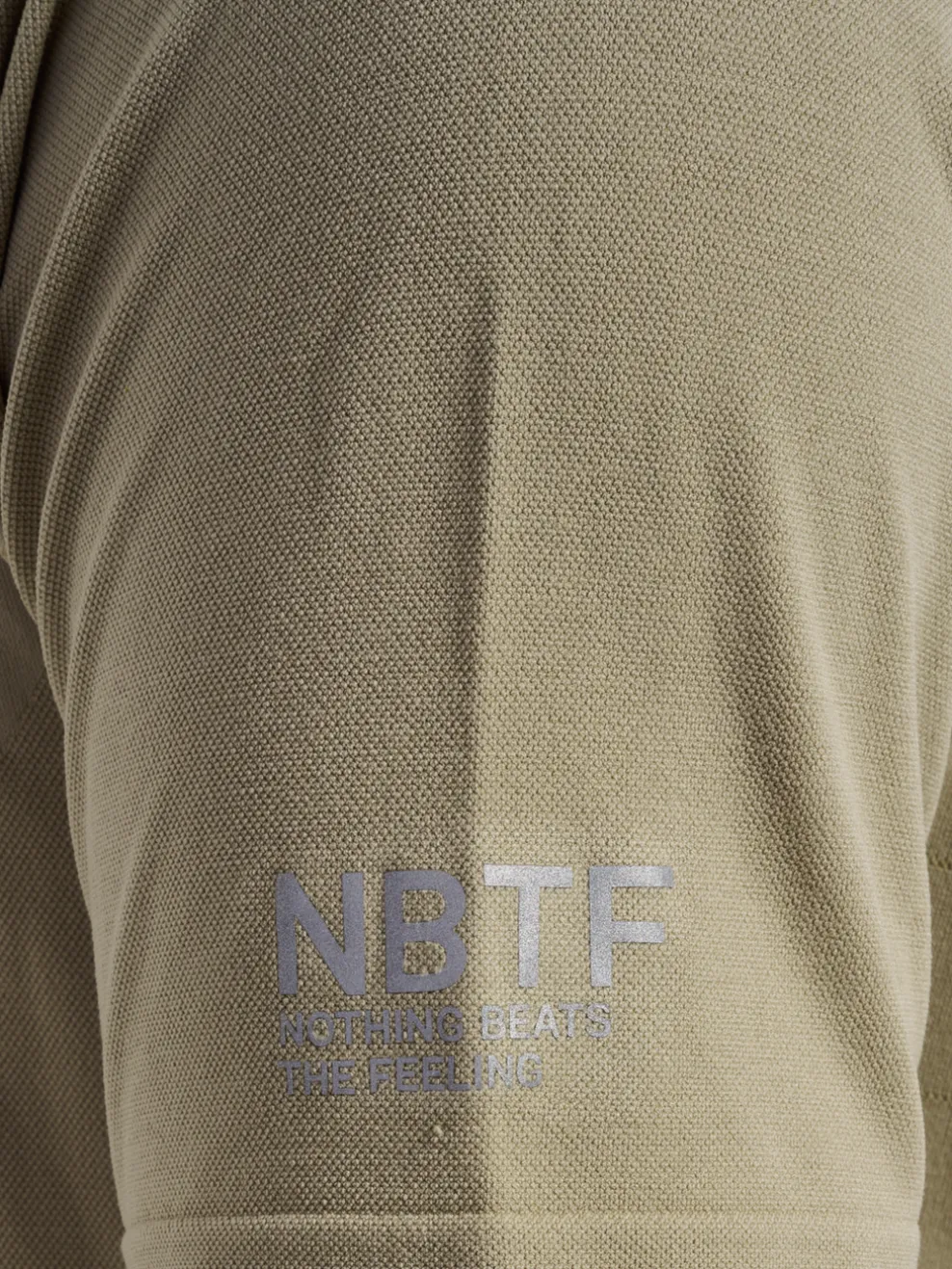 nwlPACE SEAMLESS TEE