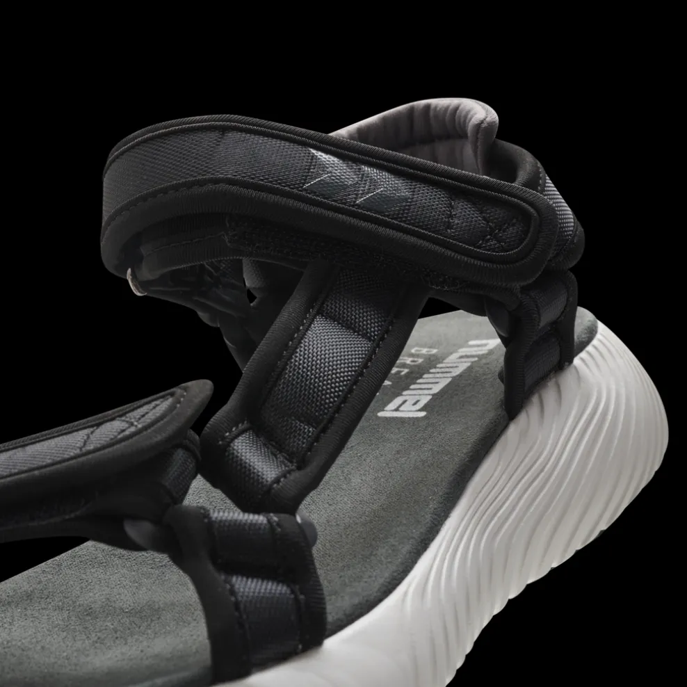OPEN TREK SANDAL