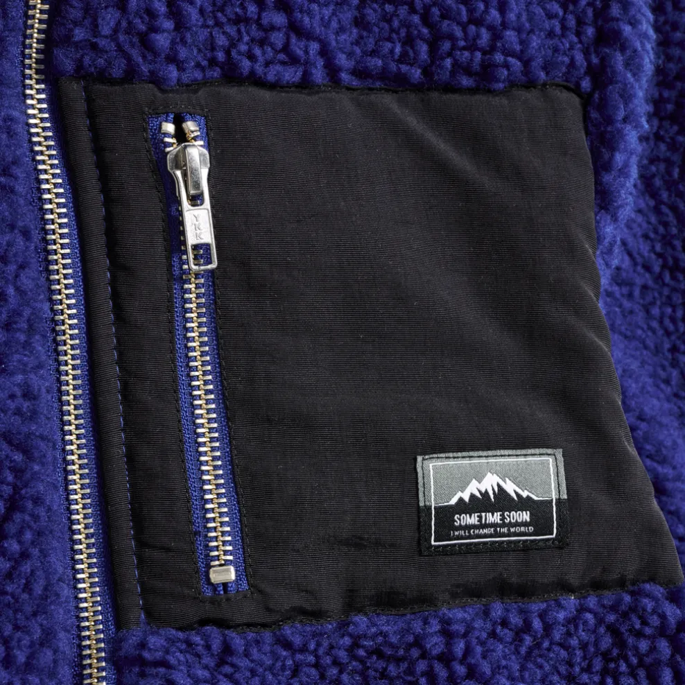 stmVENTURE FLEECE JACKET