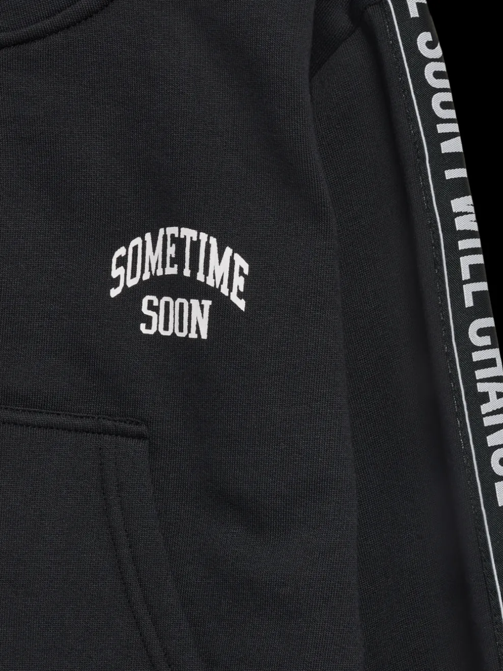 stsEVIE ZIP HOODIE