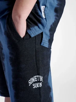 stsRIVER SHORTS