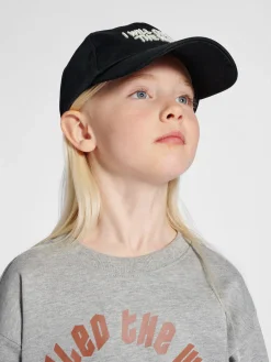 stsWORLD CAP