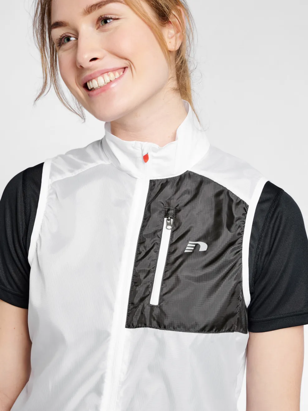 WOMEN PACKABLE TECH GILET