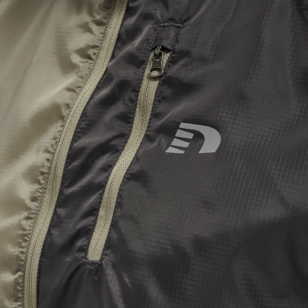 WOMEN PACKABLE TECH JACKET