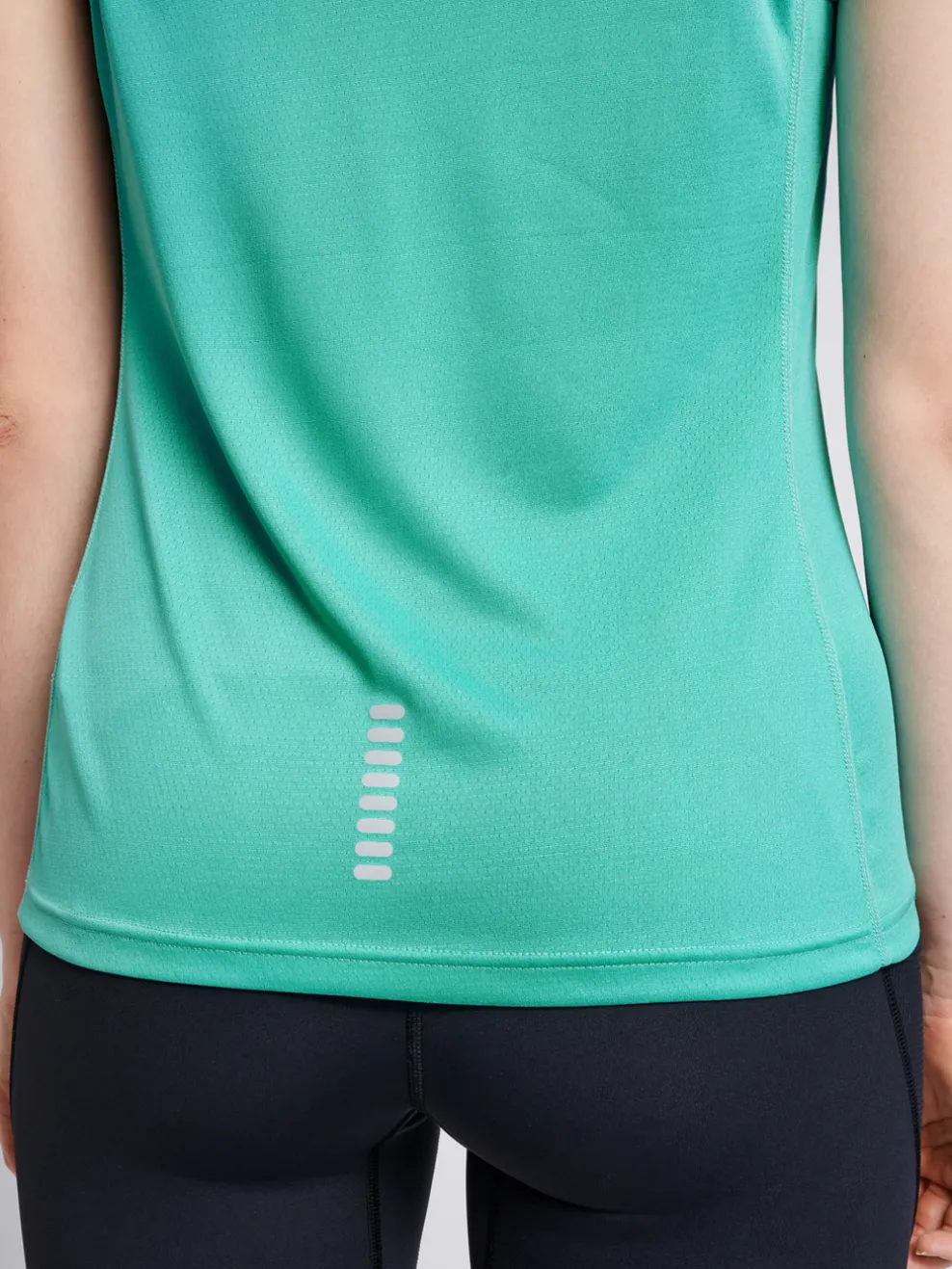 WOMEN RUNNING SINGLET