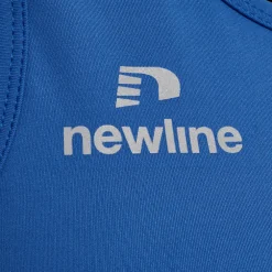 WOMEN'S ATHLETIC TOP