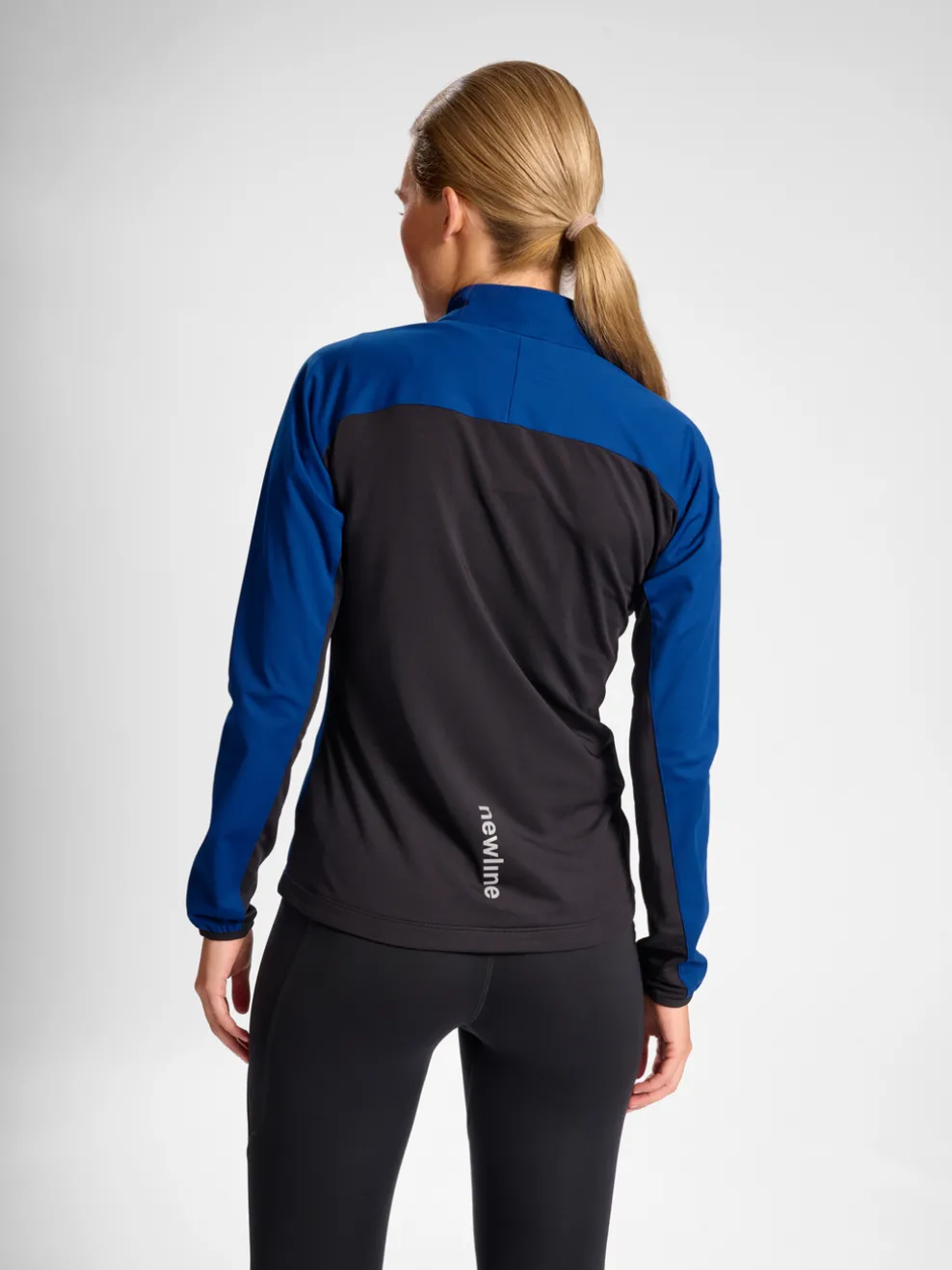 WOMEN'S CORE JACKET